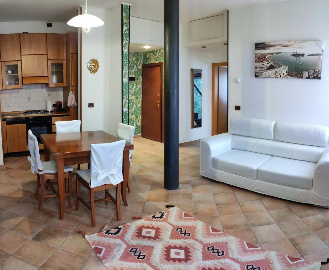 Sarika House Apartment Mestre Ngoại thất bức ảnh